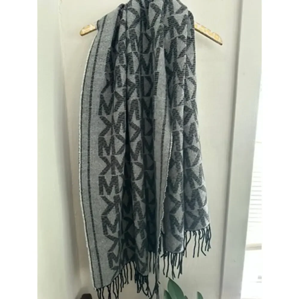 Michael Kors Black and Gray Acrylic Scarf